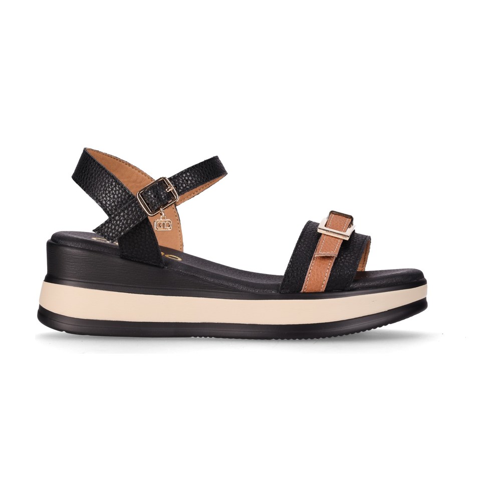 GOYA 02 · Negro/Black